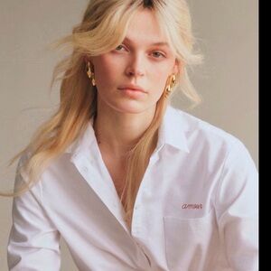 Sézane Max shirt with Subtle Floral Embroidery